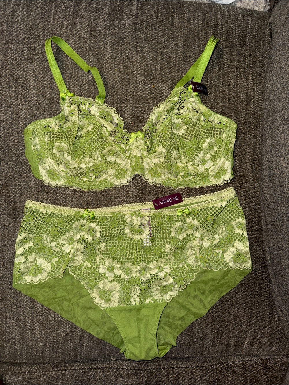 Adore Me Chartreuse Lace Underwire Bra & High-Waist Brief Set